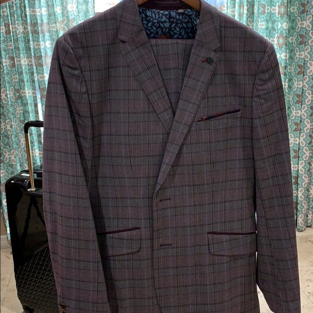 Ted Baker Men’s Suit